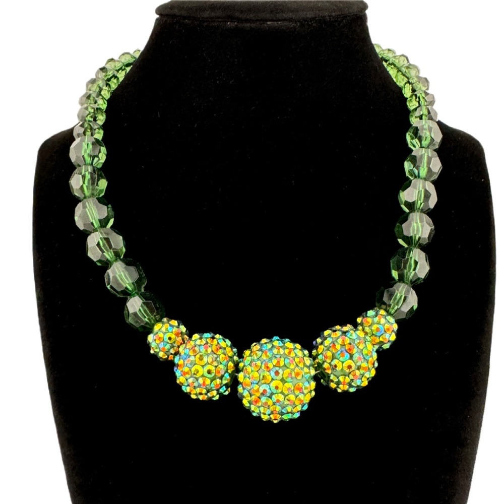 Erica Lyons Vintage Necklace